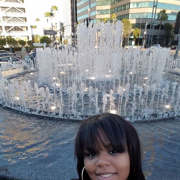 Meet your Posher, Courtney - Picture 1 of 1